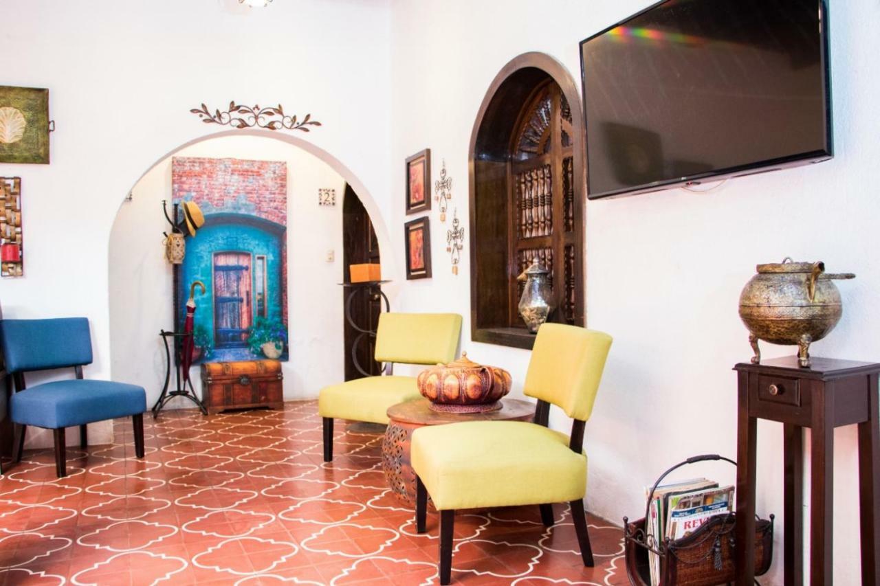 Hotel Posada Del Rosario Antigua Bagian luar foto